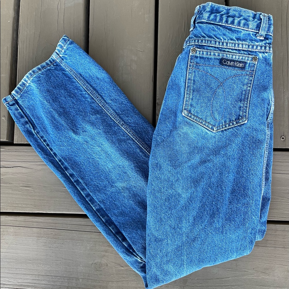 SOLD ON CURTSY APP